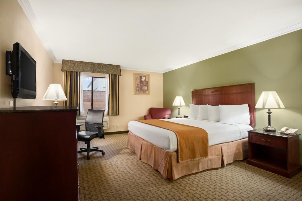 Howard Johnson By Wyndham Reseda Hotel & Suites Los Angeles Cameră foto